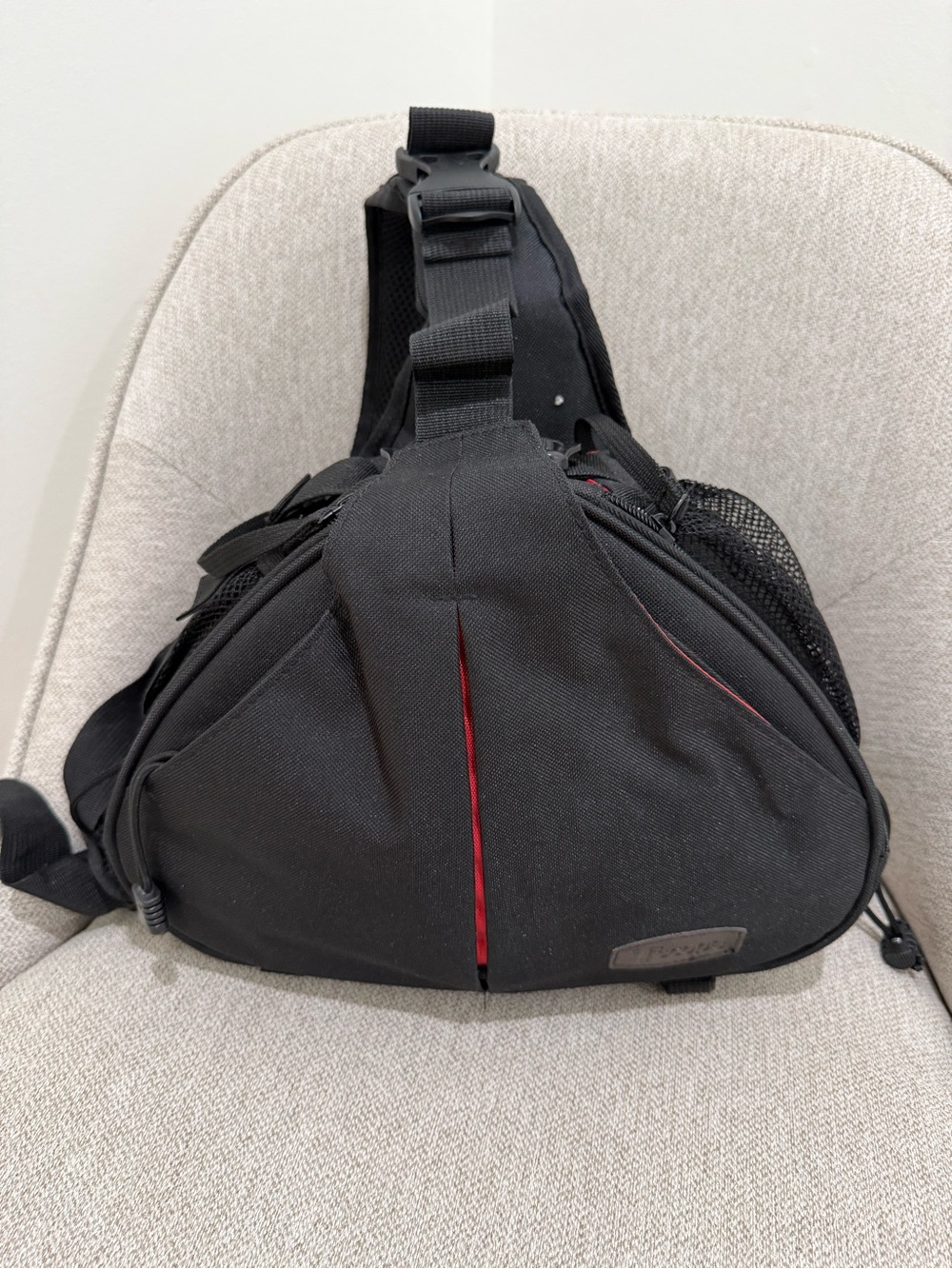 Tscope LightPro Camera Sling Backpack DSLR Mirrorless Photography Bag Black